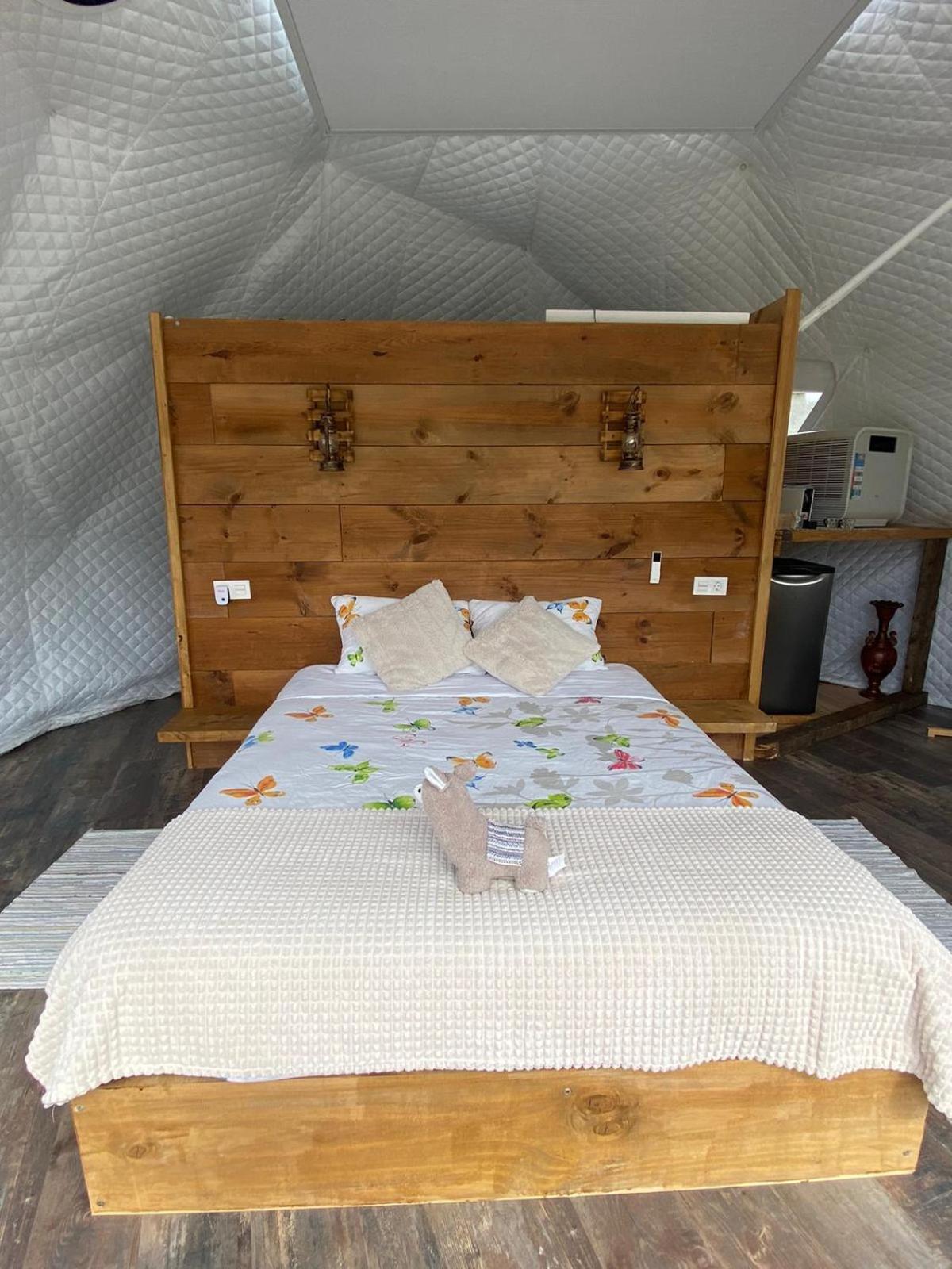 Glamping Quintana Hotel Gijon Exterior photo